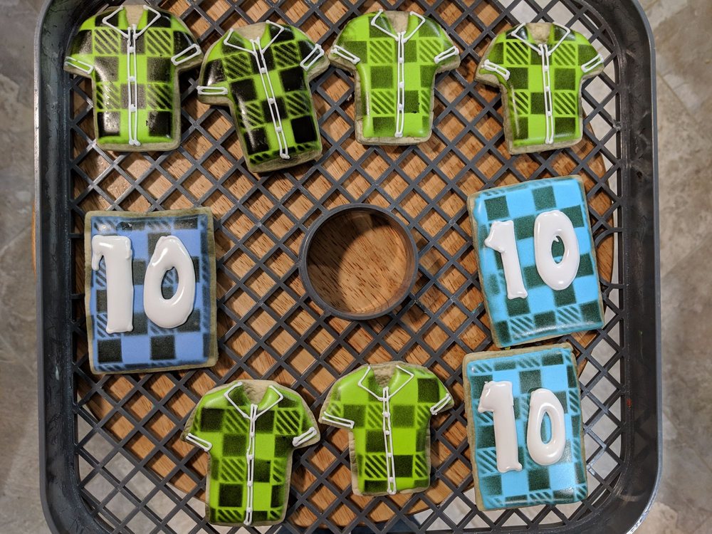 ABIKE’S CUPCAKERY 37 Photos Plantsville, Connecticut Cupcakes