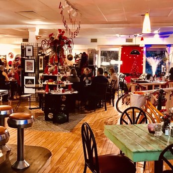 The Experience - Nice warm ambiance. - Women's Clothing Near Me - Edom, Texas