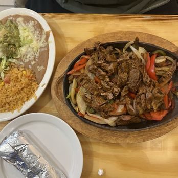Mi Mexico Lindo Mexican Grill - Steak Fajitas - Seafood Near Me - O'Fallon, Missouri Mi Mexico Lindo Mexican Grill - Steak Fajitas - Seafood Near Me - O'Fallon, Missouri