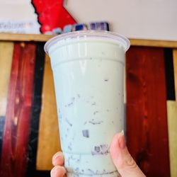 MOOYAH Burgers, Fries & Shakes - Mint chocolate chip shake