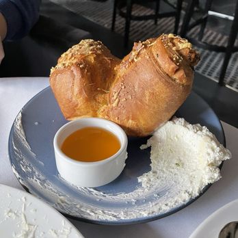 Riley's Vancouver - Brioche - Seafood Near Me - Vancouver, British Columbia Riley's Vancouver - Brioche - Seafood Near Me - Vancouver, British Columbia