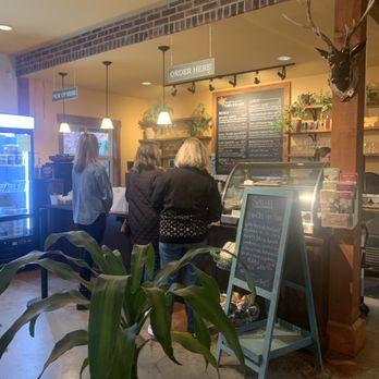 Brambles Bistro - Brambles Bistro Order Counter - Coffee & Tea Near Me - Abbotsford, British Columbia