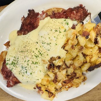 The Cozy Grill - Irish Benedict - Breakfast & Brunch Near Me - Warwick, Rhode Island The Cozy Grill - Irish Benedict - Breakfast & Brunch Near Me - Warwick, Rhode Island