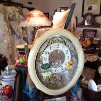 Heartstrings - The Big Clock inside Heartstings in Atwater, CA - Gift Shops Near Me - Atwater, California