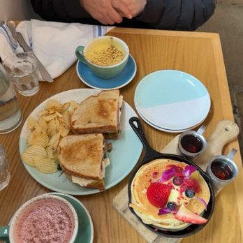 Bluestone Lane - Turmeric and beet lattes, burrata and prosciutto sandwich, lemon ricotta pancakes. - Coffee & Tea Near Me - Orange, California Bluestone Lane - Turmeric and beet lattes, burrata and prosciutto sandwich, lemon ricotta pancakes. - Coffee & Tea Near Me - Orange, California
