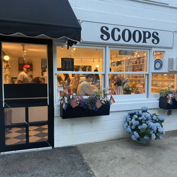 Scoops - Candy Stores Near Me - Wilton, Connecticut Scoops - Candy Stores Near Me - Wilton, Connecticut