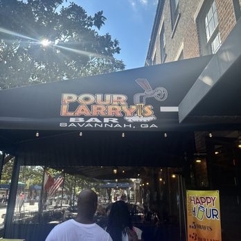 Pour Larry's