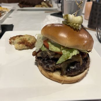 Salt 64 - Burger with potatoe cakes - New American Near Me - Oak Island, North Carolina Salt 64 - Burger with potatoe cakes - New American Near Me - Oak Island, North Carolina