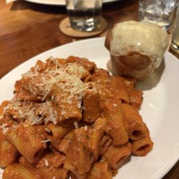 Kids Kid's Rigatoni Marinara Kids Kid's Rigatoni Marinara