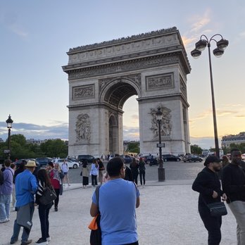 L'Arc de Triomphe - Arc de Triomphe - Landmarks & Historical Buildings Near Me - Paris, 75 L'Arc de Triomphe - Arc de Triomphe - Landmarks & Historical Buildings Near Me - Paris, 75