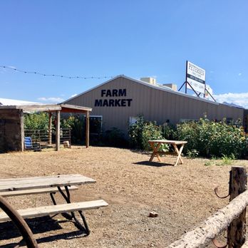 The Kinlands - Market building - Farmers Market Near Me - Riverton, Utah