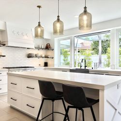 Maison Blue Design Group - Kitchen