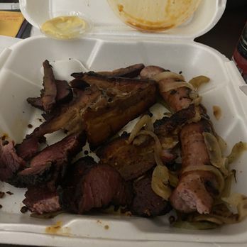 Pig N Pig - A plate of hard and over cooked, uneatable meat. - Barbeque Near Me - Fullerton, California