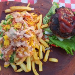 Llamarada - Stuff Burger whit supreme fries