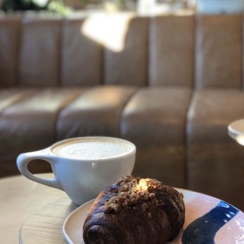 Onyx Coffee Lab - Apple Croissant & Fall Oat Latte - Coffee & Tea Near Me - Rogers, Arkansas Onyx Coffee Lab - Apple Croissant & Fall Oat Latte - Coffee & Tea Near Me - Rogers, Arkansas