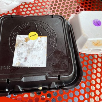 Dave's Hot Chicken - Food packaging - Chicken Shop Near Me - Orlando, Florida