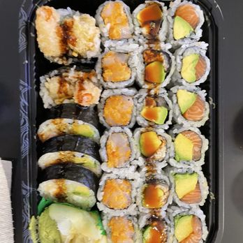 Sushi Ginza - Salmon Avocado Roll, shrimp tempura, spicy scallop rolls - Japanese Near Me - New York, New York Sushi Ginza - Salmon Avocado Roll, shrimp tempura, spicy scallop rolls - Japanese Near Me - New York, New York