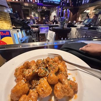 Houlihan's - Cauliflower - Bars Near Me - Paramus, New Jersey