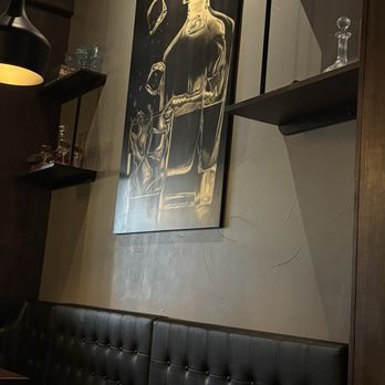 Vitalogy on Dearborn - Cocktail Bars Near Me - Chicago, Illinois