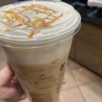 Starbucks - Iced White Chocolate Mocha - Coffee & Tea Near Me - Baton Rouge, Louisiana Starbucks - Iced White Chocolate Mocha - Coffee & Tea Near Me - Baton Rouge, Louisiana