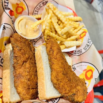 Dave's Hot Chicken - #1 medium - Halal Near Me - Visalia, California