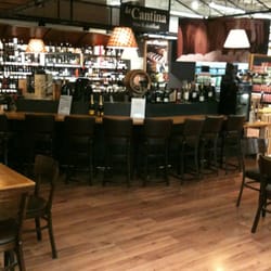 Piazza Portello - Beautiful Wine Bar inside this ENORMOUS store !!!