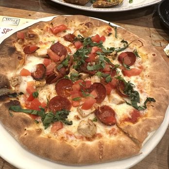 Wolf Creek Restaurant & Brewing Co. - Leonardo - American Near Me - Valencia, California
