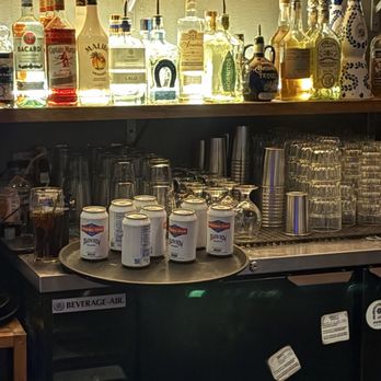 Kangaroo & Kiwi - Pubs Near Me - Seattle, Washington