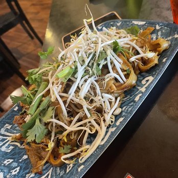 Woody's Thai Kitchen - Drunken noodles with chicken - Thai Near Me - Seward, Alaska Woody's Thai Kitchen - Drunken noodles with chicken - Thai Near Me - Seward, Alaska