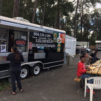 Taqueria Hernandez - Enjoying tacos al fresco - Food Trucks Near Me - Jacksonville, Florida Taqueria Hernandez - Enjoying tacos al fresco - Food Trucks Near Me - Jacksonville, Florida