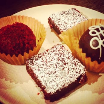 Tout Suite - Never say no to free brownies - Cafes Near Me - Houston, Texas