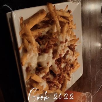 Brickhouse Tavern - Basket of Boneless Wings Extra wet pussy drink Purple viper drink Basket of Cheese Fries with Bacon - Pizza Near Me - Williamsburg, Virginia