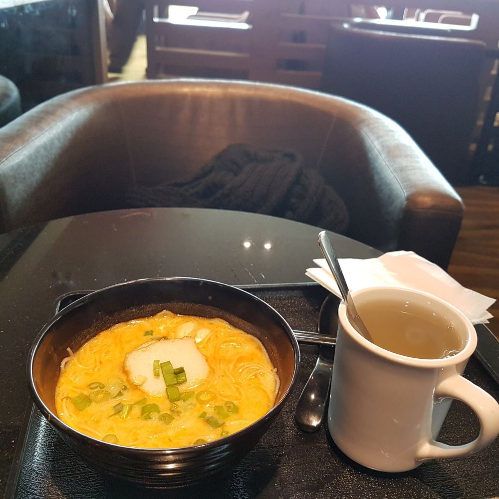 Plaza Premium Lounge - Faaaantastic laksa noodles - Airport Lounges Near Me - Mississauga, Ontario Plaza Premium Lounge - Faaaantastic laksa noodles - Airport Lounges Near Me - Mississauga, Ontario