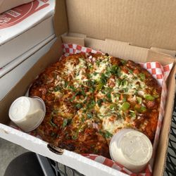 Butter Chicken Pizza