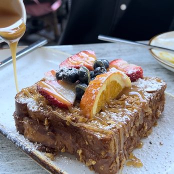 Surisan - Blueberry Stuffed Crunch French Toast - Korean Near Me - San Francisco, California Surisan - Blueberry Stuffed Crunch French Toast - Korean Near Me - San Francisco, California