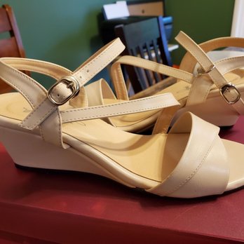 Thanh Van Shoes - These were a winner amongst the women in my family who couldn't wear high heels. Super comfy - Shoe Stores Near Me - San Jose, California Thanh Van Shoes - These were a winner amongst the women in my family who couldn't wear high heels. Super comfy - Shoe Stores Near Me - San Jose, California