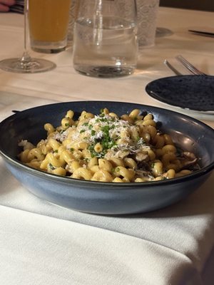 The Studio Kitchen & Cocktails by null