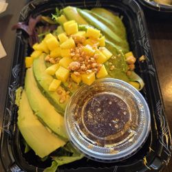 TOMO Hibachi & Sushi - Avocado salad