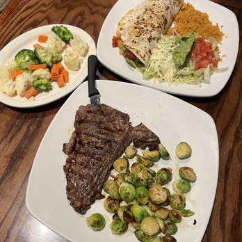El Mazatlan - Getting two legit vegetable side dishes with my steak! When you are traveling, getting your daily vegetables can be tricky! - Mexican Near Me - Cave City, Kentucky
