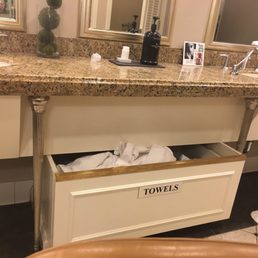 Lots of towels everywhere. Sadly there were used towels in the shower! Lots of towels everywhere. Sadly there were used towels in the shower!