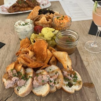 The Southern Gentleman - A Gentleman's Greet - Southern Bites - Gastropubs Near Me - Atlanta, Georgia