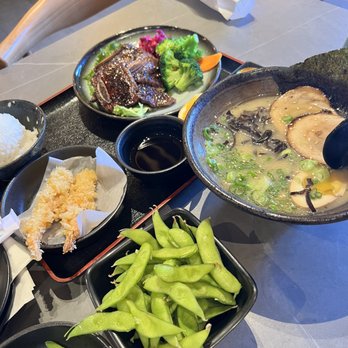 Eighty-Eight Sushi & Ramen - Edamame, lunch special bento, Tonkotsu Ramen - Sushi Bars Near Me - Mountain View, California Eighty-Eight Sushi & Ramen - Edamame, lunch special bento, Tonkotsu Ramen - Sushi Bars Near Me - Mountain View, California