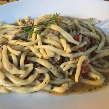Chi Burdlaz Garden - Strozzapreti pasta with sausage & mushrooms - Seafood Near Me - Rimini, RN