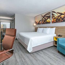 Days Inn by Wyndham Greenville MS - Guest room