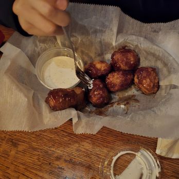 Trainwreck Saloon - Boneless bbq wings - Sports Bars Near Me - Saint Louis, Missouri Trainwreck Saloon - Boneless bbq wings - Sports Bars Near Me - Saint Louis, Missouri