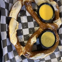 Stingers Azle Bar & Grill - Pretzel with honey mustard and cheese.