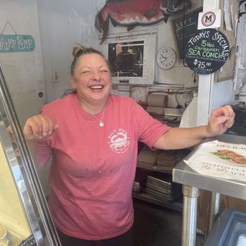 Pine River Fish Market - Seafood Markets Near Me - Revere, Massachusetts Pine River Fish Market - Seafood Markets Near Me - Revere, Massachusetts