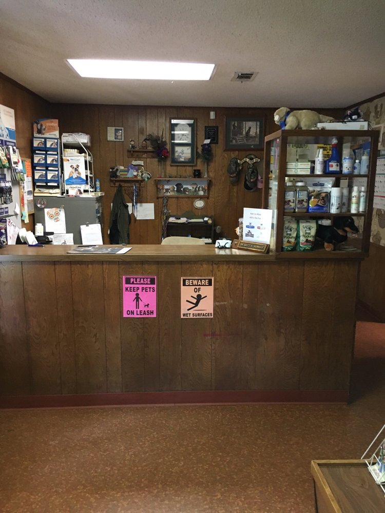 CEDAR CREEK VETERINARY CLINIC Updated October 2024 910 W Royall