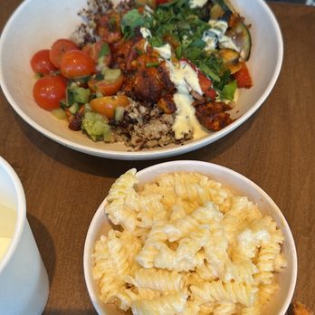 Flower Child - Gluten-Free Mac & Cheese - Salad Near Me - St. Louis, Missouri