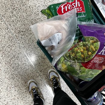 Publix Supermarket - Came to grab a few things - Grocery Near Me - Gardendale, Alabama Publix Supermarket - Came to grab a few things - Grocery Near Me - Gardendale, Alabama